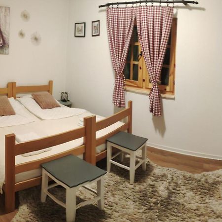 Fruska House Villa Besenovacki Prnjavor Ngoại thất bức ảnh